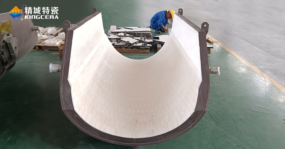 鋼廠擺動(dòng)溜槽陶瓷襯板